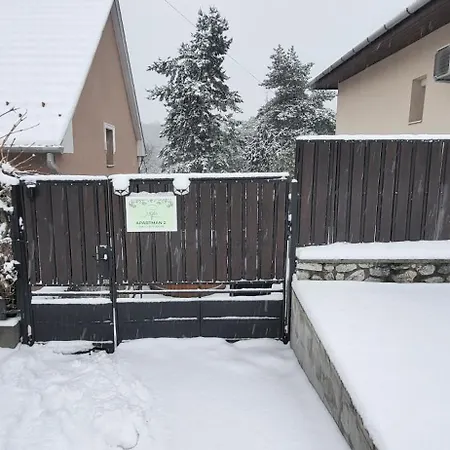 Lugas Apartman Miskolctapolca 2 Haloszoba Dezsa Es Jakuzzi Koezel A Barlangfuerdohoez Exterior photo