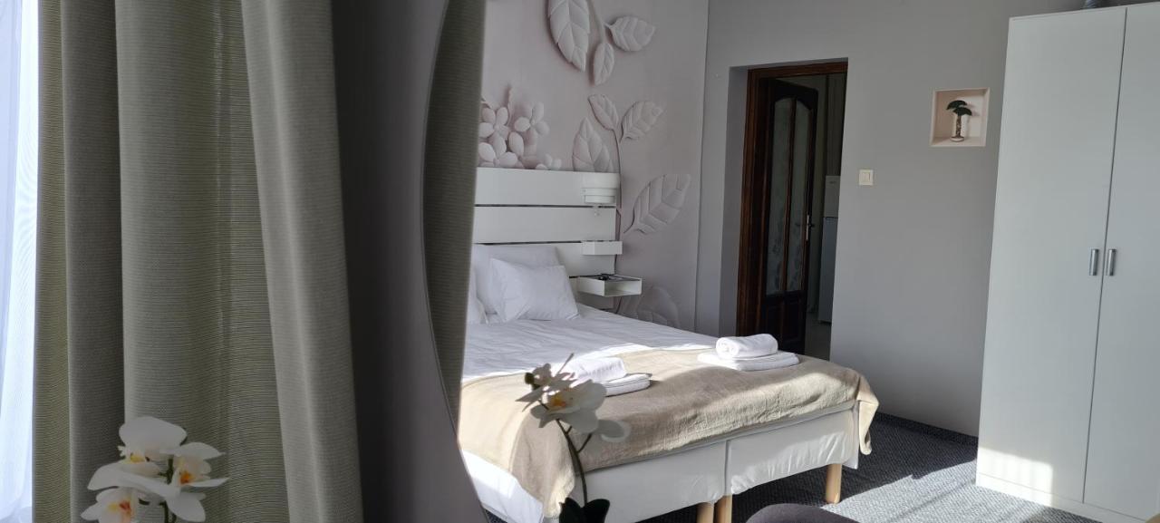 Lugas Miskolctapolca 2 Haloszoba Dezsa Es Jakuzzi Koezel A Barlangfuerdohoez * Miskolc