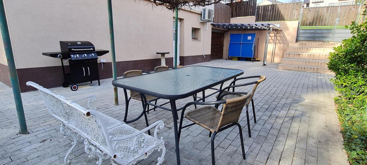 Lugas Miskolctapolca 2 Haloszoba Dezsa Es Jakuzzi Koezel A Barlangfuerdohoez