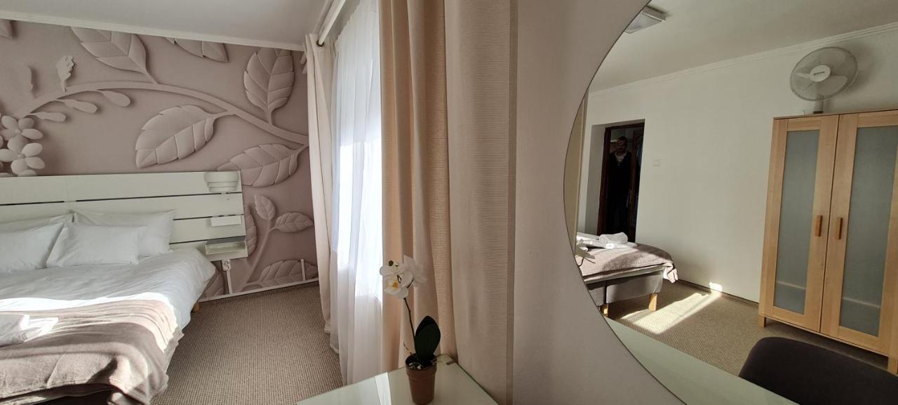 Lugas Miskolctapolca 2 Haloszoba Dezsa Es Jakuzzi Koezel A Barlangfuerdohoez * Miskolc