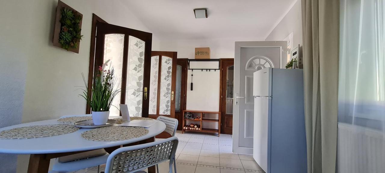 Lugas Miskolctapolca 2 Haloszoba Dezsa Es Jakuzzi Koezel A Barlangfuerdohoez Apartment *