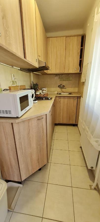 Lugas Miskolctapolca 2 Haloszoba Dezsa Es Jakuzzi Koezel A Barlangfuerdohoez *