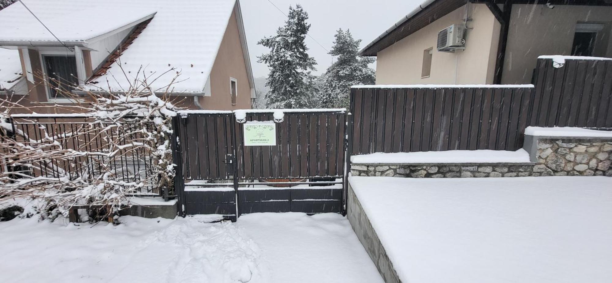 Lugas Miskolctapolca 2 Haloszoba Dezsa Es Jakuzzi Koezel A Barlangfuerdohoez Apartment *